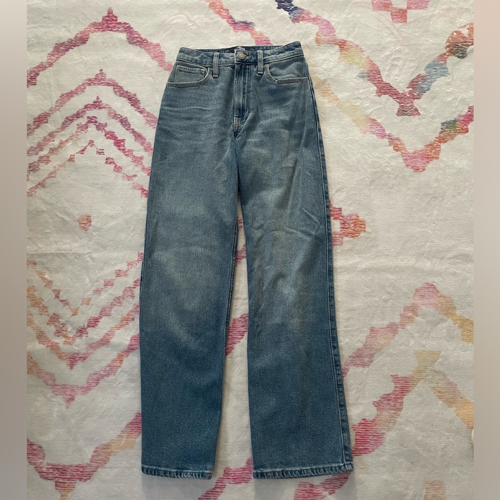 Hollister Ultra high-rise dad jeans